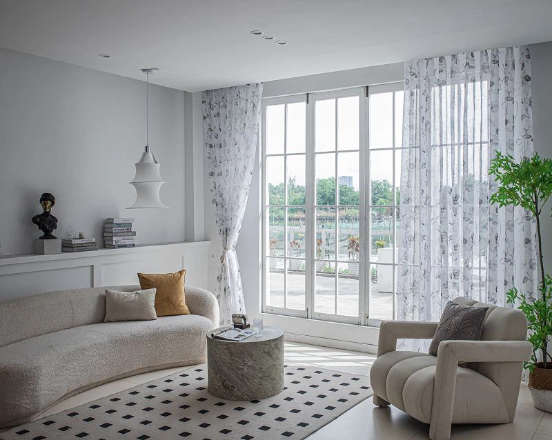 Doli FabricWindow-scherm met Golden-Center Peony Print